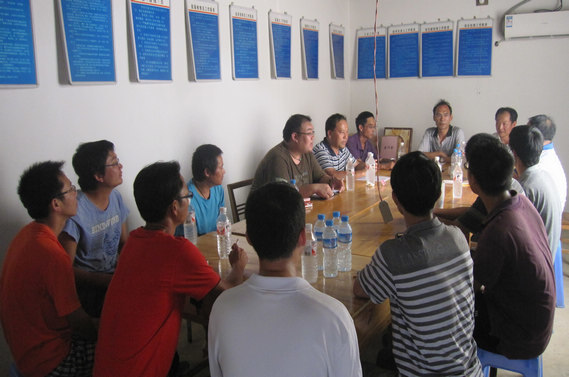 講一(yī)堂生(shēng)動黨課 送一(yī)份中秋祝福——公司紀委書(shū)記一(yī)行(xíng)前往曲靖師(shī)宗高(gāo)良水(shuǐ)電(diàn)站(zhàn)