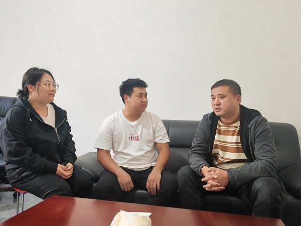 直管十二部黨支部開(kāi)展廉政家(jiā)訪活動