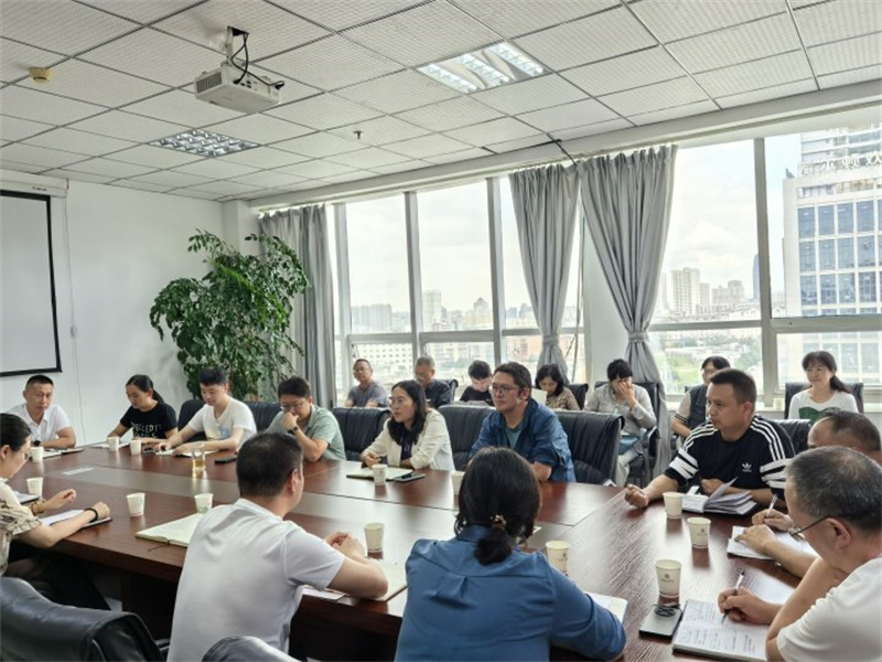 公司财務總監高(gāo)金(jīn)秀到(dào)曲靖拜訪合作(zuò)銀(yín)行(xíng)