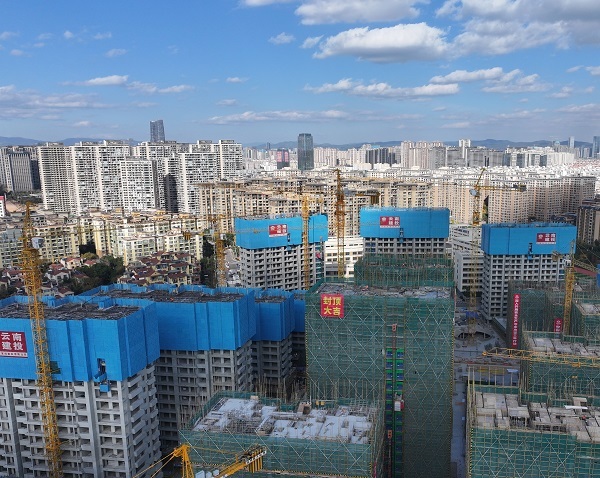 雙河(hé)灣A5地(dì)塊房(fáng)建項目首棟封頂