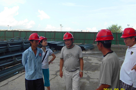 公司董事(shì)長(cháng)呂小(xiǎo)林(lín)一(yī)行(xíng)親臨海(hǎi)外(wài)項目開(kāi)展“情系海(hǎi)外(wài)職工(gōng)、共慶中秋佳節”活動