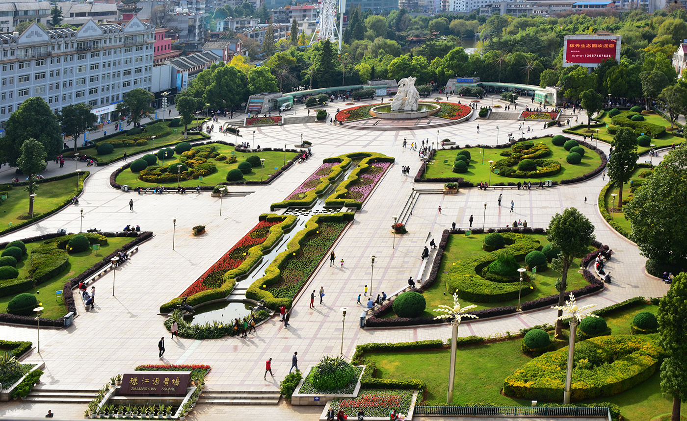 曲靖市(shì)珠江源文(wén)化(huà)廣場(chǎng)